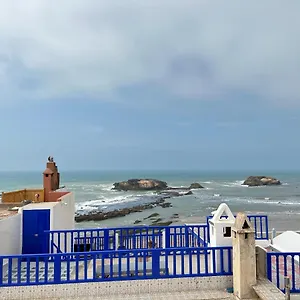 With A Sea View As-Suwajra